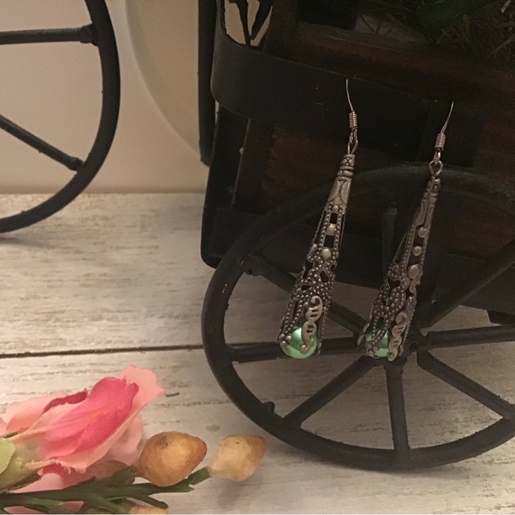 Dangle Earrings - Picture 4 of 6